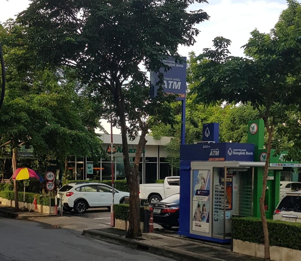 โรงแรมวินบางนา Win Bangna Hotel Bangkok Exterior photo